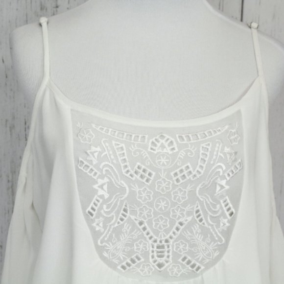 Lovers + Friends Cold Shoulder Top - Picture 3 of 5